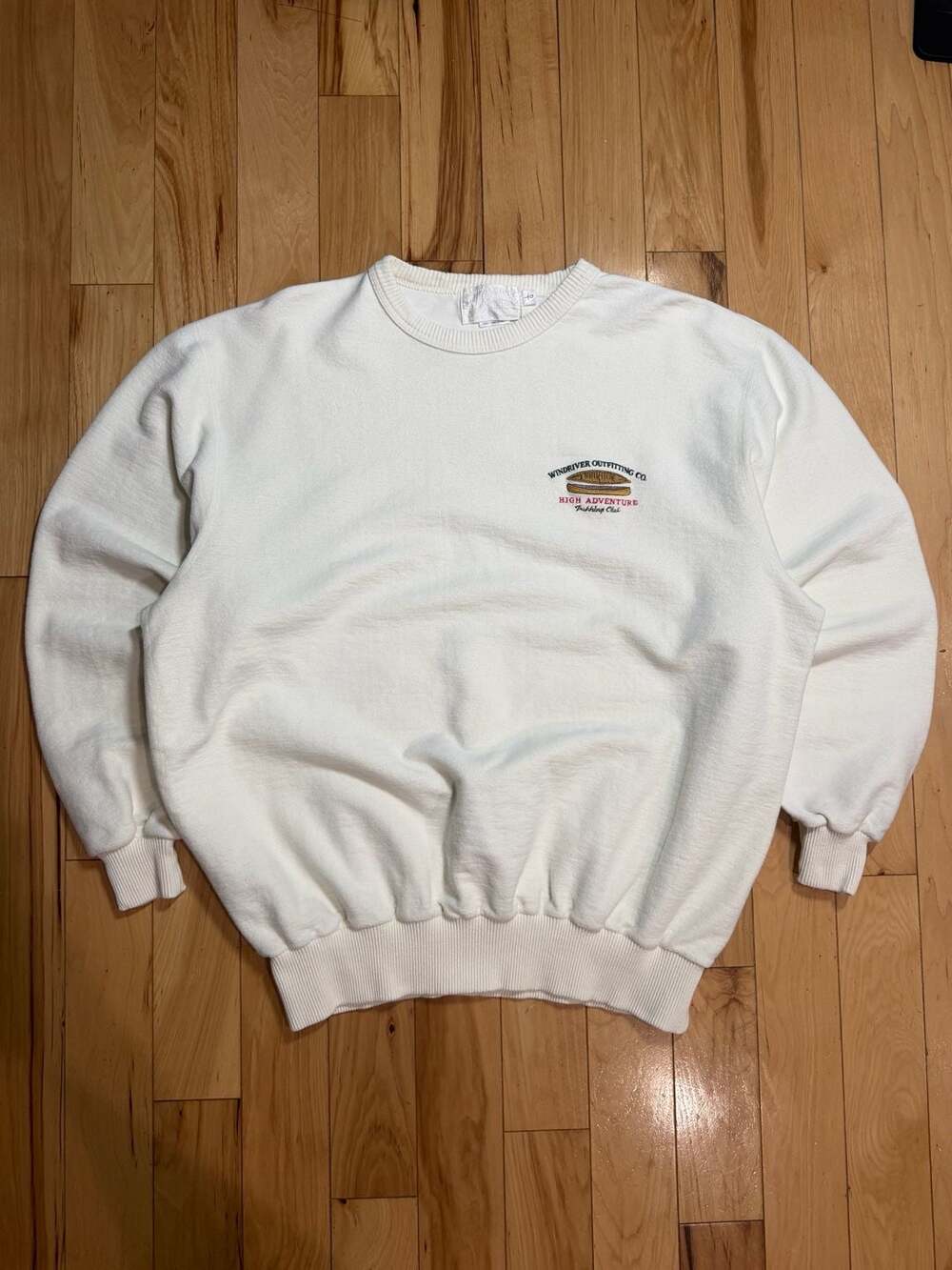 Vintage 90s White Wind River Embroidered Crewneck Sweatshirt